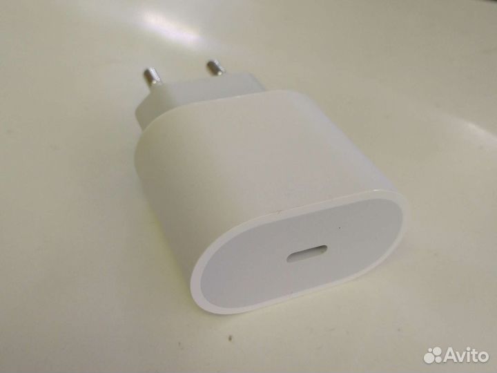 Зарядное устройство для телефона Apple