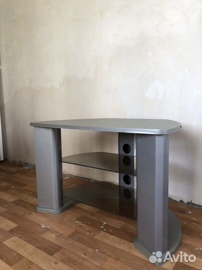 Столик для телевизора журнальный столик