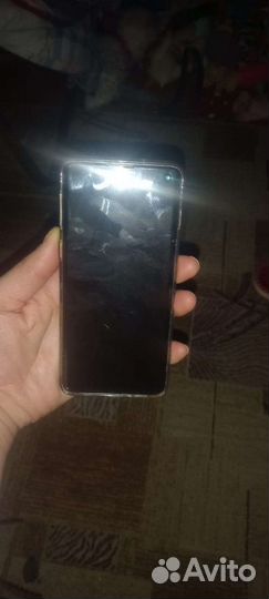 Samsung Galaxy S10, 8/128 ГБ