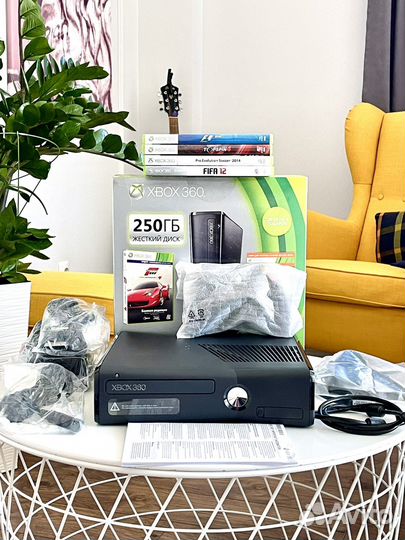 Xbox 360 Slim (250GB) Идеал+4Диска