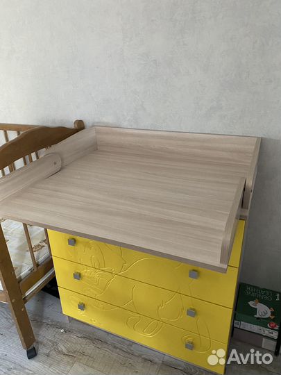 Кроватка с комодом