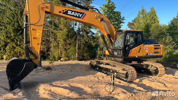 Машинист гусеничного экскаватора