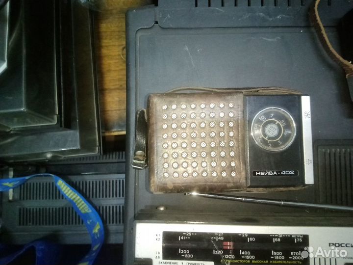 Портативный радиоприёмник Нейва-402 в кожаном чехл