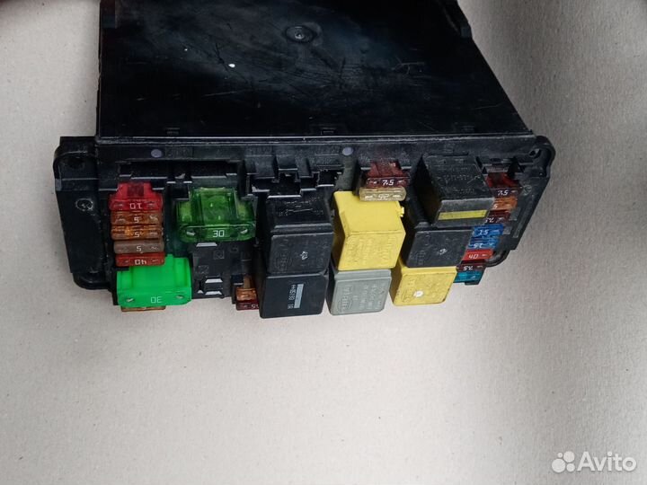 Блок предохранителей Mercedes-Benz C-Class W203