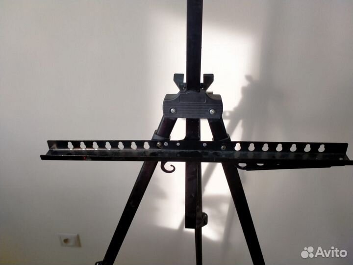 Тренога б/у, легкая (750 гр), удобная, раскладная