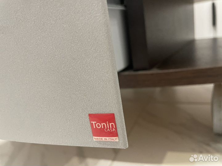 Тумба под тв массив