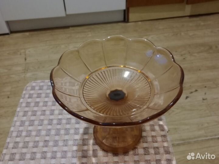 Ваза на ножке цветное стекло СССР