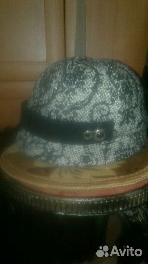 Дамская шляпв