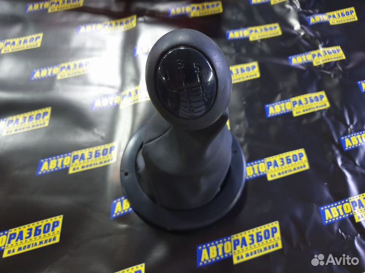 Чехол рычага кпп Рено Логан