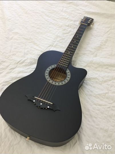 Гитара новая