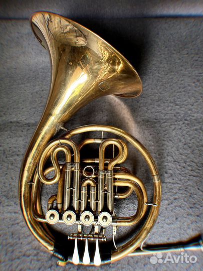 Валторна hans hoyer