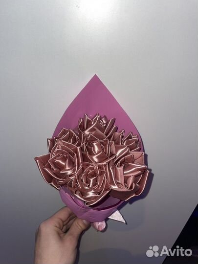 Атласные розы