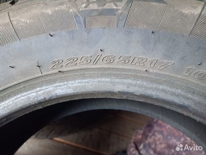 Nexen Classe Premiere 225/65 R17 25D