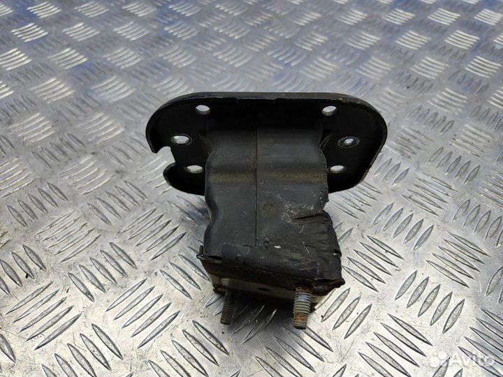 Кронштейн усилителя заднего бампера левый Nissan