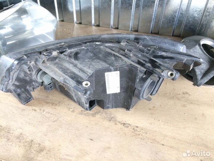 VW Поло фара правая