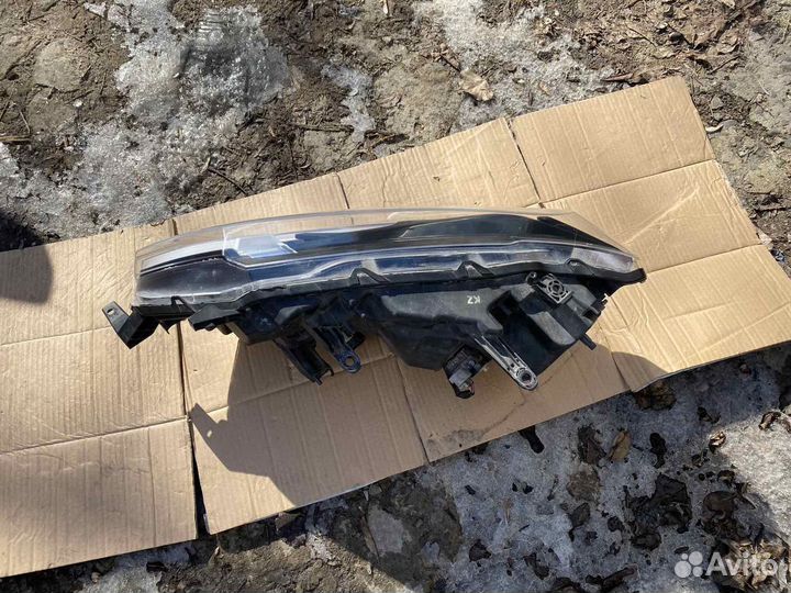 Nissan x-trail т32 фара правая