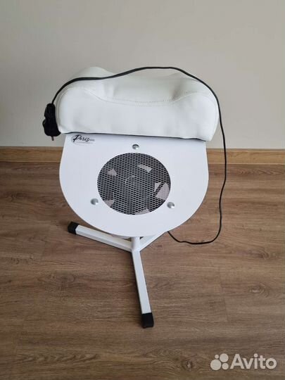 Вытяжка для маникюра и педикюра