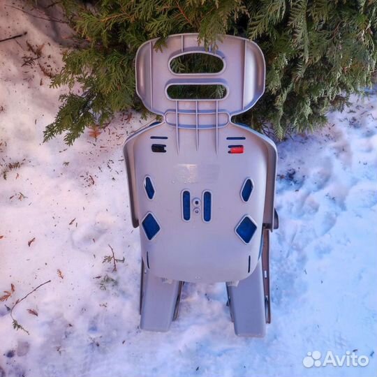 Детское кресло на раму велосипеда