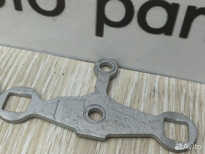 Кронштейн форсунки Bmw 3 F30 N20B20B 2012