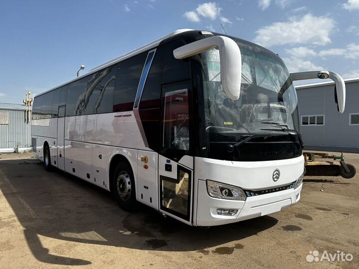 Туристический автобус Golden Dragon XML6122J, 2023