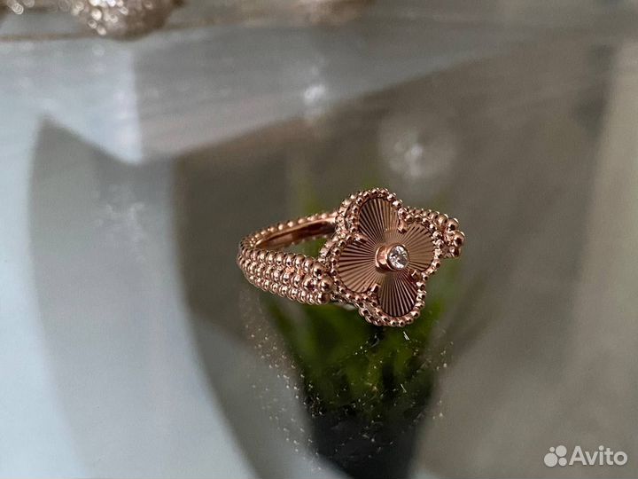 Van Cleef кольцо реверсивное