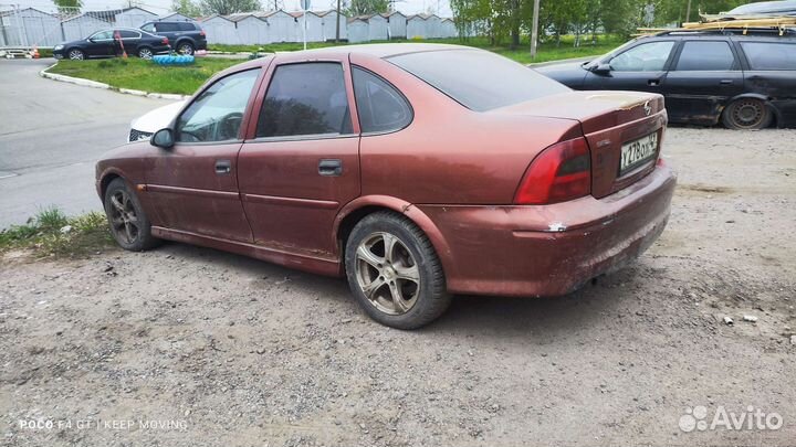 Запчасти на opel vectra B