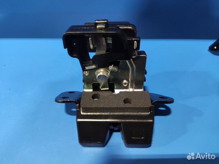 Замок багажника Kia Hyundai