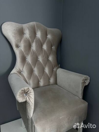 Педикюрное кресло/трон бу