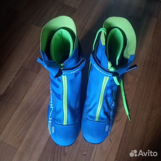 Лыжные ботинки spine