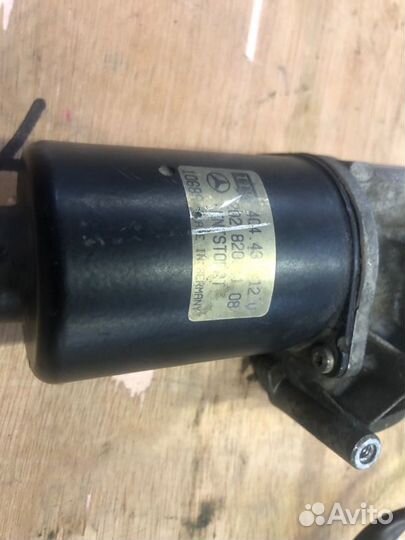 Моторчик стеклоочистителя Mercedes-Benz C-Class