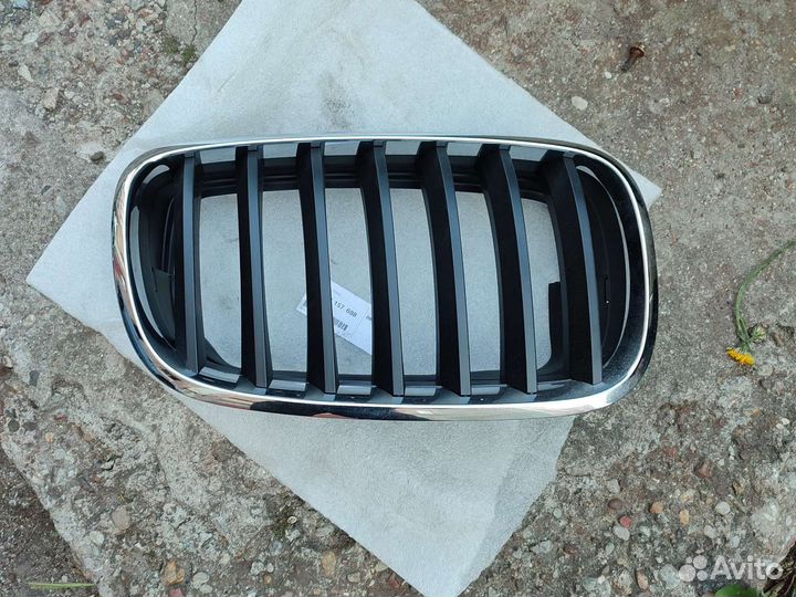 Решетка капота бмв x5 Е70 51317157688