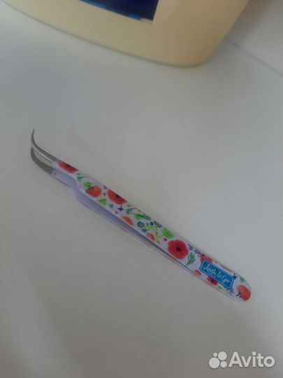 Пинцет для наращивания ресниц