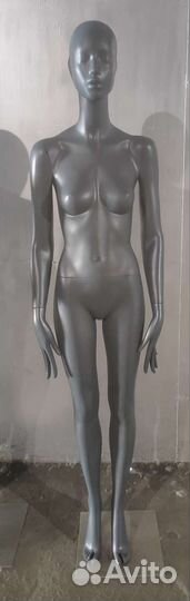 Женский манекен. Темно серый цвет