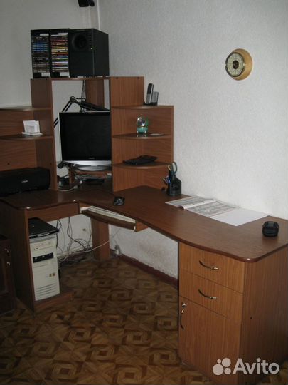 Компьютерный стол