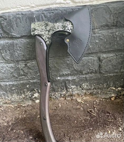 Топор кованый мощный статный с чехлом