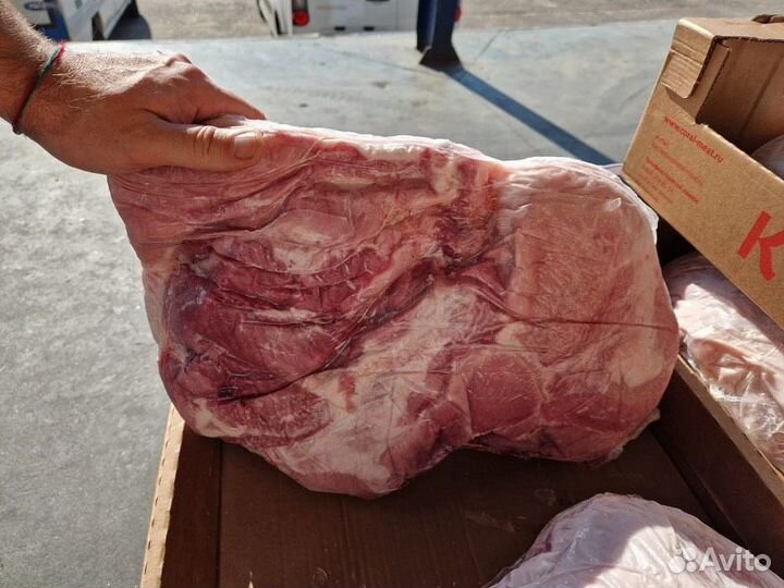 Окорок свиной замороженный