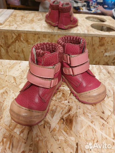 Ботинки демисезонные для девочки 22 размер Котофей