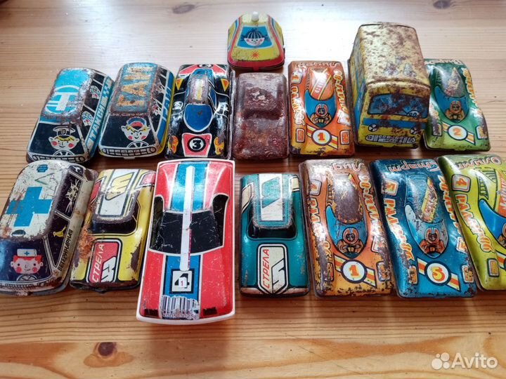 Машинки советские жестяные