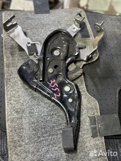 Педаль стояночного тормоза Toyota bb raum funcargo