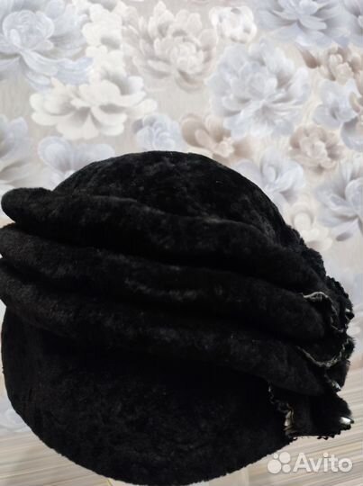 Шапка из мутона зимняя женская