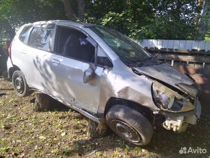 Honda Fit 1.3 CVT, 2003, битый, 256 566 км