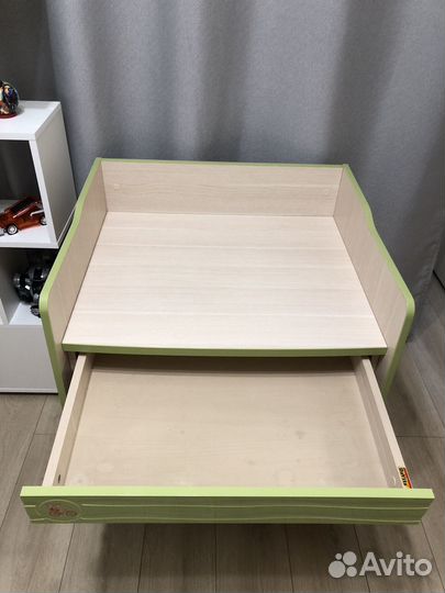 Детский письменный стол бу