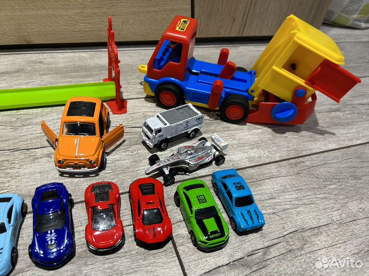 Машинки металл новые 27шт и трек