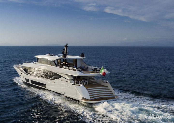 Яхта Моторная Maiora 30 convertible