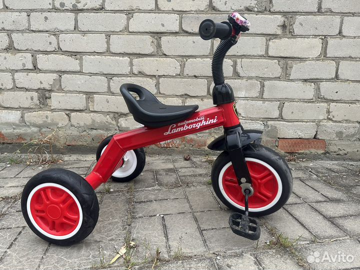 Трехколесный велосипед