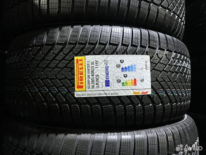 Pirelli Scorpion Winter 2 285/40 R23 113V