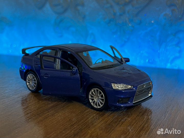 Модель автомобиля Mitsubishi Lancer Evo X