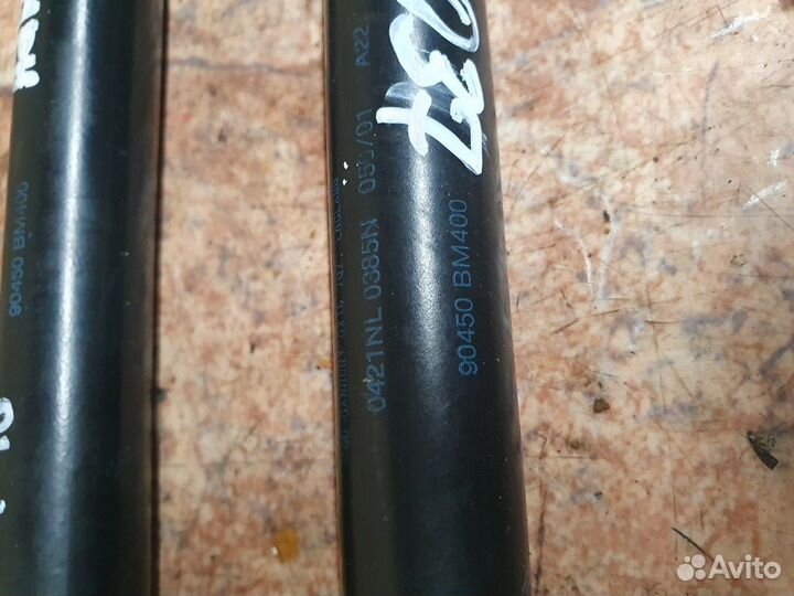 Амортизатор двери багажника Nissan Almera N16 2000