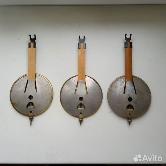 Маятник для старинных настенных часов