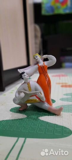 Фарфоровые статуэтки